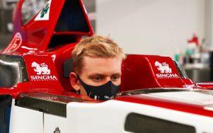 fotka k článku Kópia jeho otca, hovorí Räikkönen o Schumacherovi