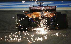 fotka k článku Ricciardo bojoval s poškodenou podlahou, máme jeho tajomné poznámky