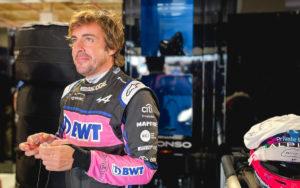 fotka k článku Alonso klope Red Bullu na dvere, začul Čandhok. Horner o ničom nevie