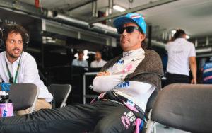 fotka k článku Je náročné sledovať, ako Alonso dopláca na spoľahlivosť, priznáva Button