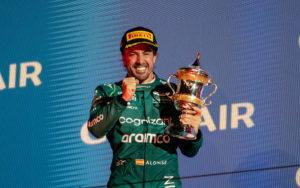 fotka k článku Alonso si na Aston Martin ešte zvyká, posilňovač riadenia stále nie je doladený