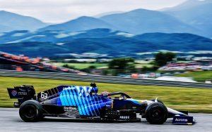 fotka k článku Testy prebehli úspešne, Pirelli plánuje v Silverstone nasadiť novú špecifikáciu pneumatík