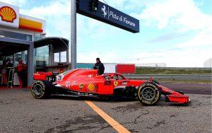 fotka k článku Juniori Ferrari odjazdili prvý deň, Alesiho „posledný tanec“ s Ferrari