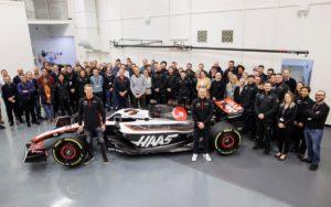 fotka k článku Haas prvýkrát ukázal skutočný VF-23 a vyrazil s ním do Silverstone