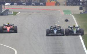 fotka k článku Chyba v komunikácii viedla k ďalšej zrážke Mercedesov v Španielsku