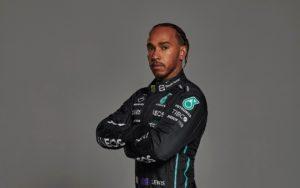 fotka k článku Hamilton: Dúfam, že FIA zverejní správu z vyšetrovania incidentu v Abú Zabí