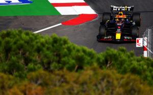 fotka k článku Na Ferrari nám stále niečo chýba, povedal po piatku Verstappen