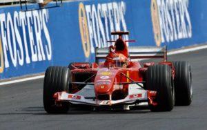 fotka k článku Jordan: Hamilton by Schumachera v rovnakom aute porazil