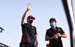 fotka k článku Len dvaja jazdci ma cez pauzu prinútili sledovať F1, hovorí Alonso