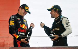 fotka k článku Verstappen vysvetľuje, akí sú s Alonsom dobrí priatelia