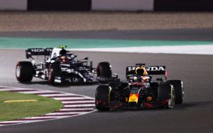 fotka k článku Brundle: Penalizácie Verstappena a Bottasa boli tvrdé