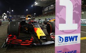 fotka k článku Plánom bolo štartovať na stredne tvrdých pneumatikách, priznal Verstappen