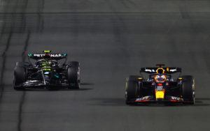 fotka k článku Jordan: Hamilton by Verstappenovi v rovnakom aute nestačil, je už pristarý