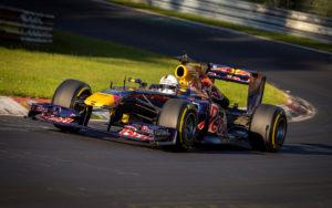 fotka k článku Vettelovi sa zacnelo za F1. Na Nordschleife preveril svoj majstrovský Red Bull RB7